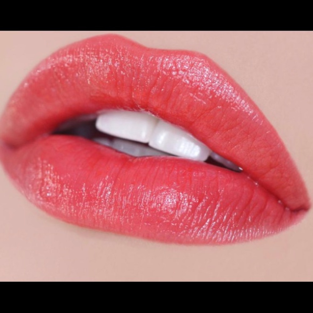 JOUER ESSENTIAL LIP ENHANCER SHINE BALM “POPPY”